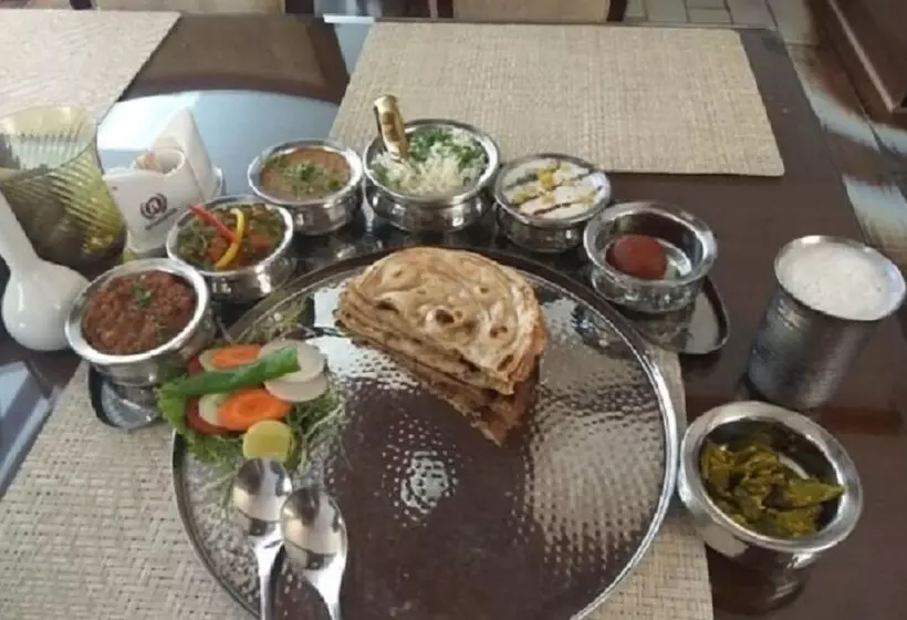 ペンション Ajanta Hotel 100 Mtrs Railway Station & 400 Mtrs Dargah
