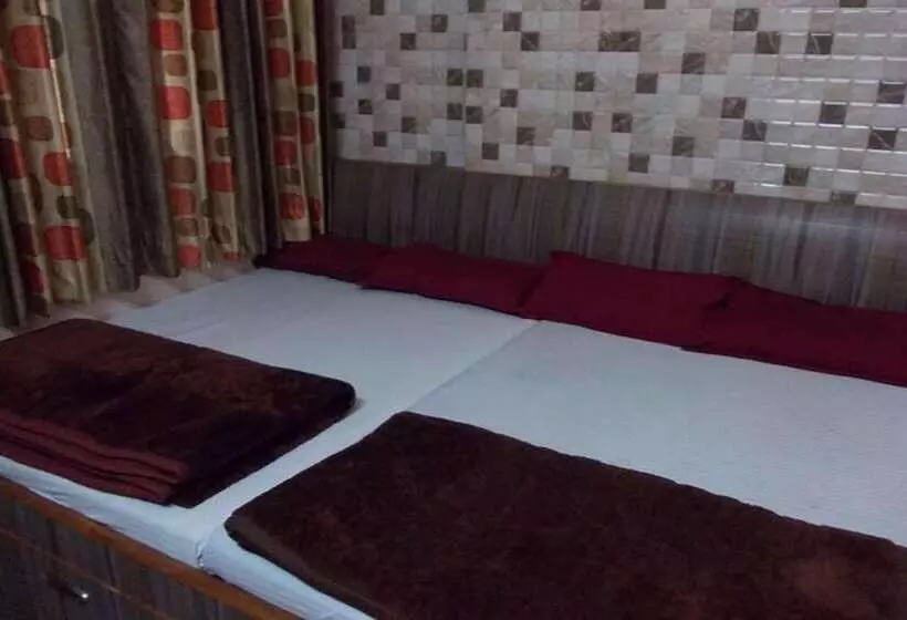 ペンション Ajanta Hotel 100 Mtrs Railway Station & 400 Mtrs Dargah