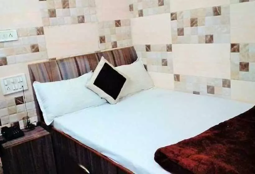ペンション Ajanta Hotel 100 Mtrs Railway Station & 400 Mtrs Dargah