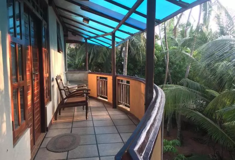 ペンション Brinkhouse Guesthouse , Unawatuna Beach
