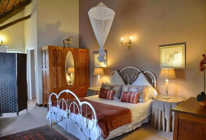 Majatalo Owls Loft Guesthouse