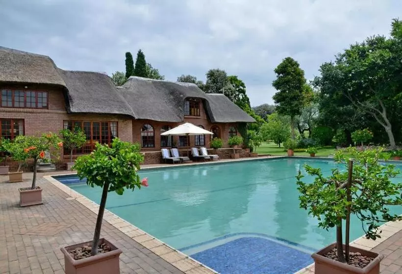 Majatalo Owls Loft Guesthouse