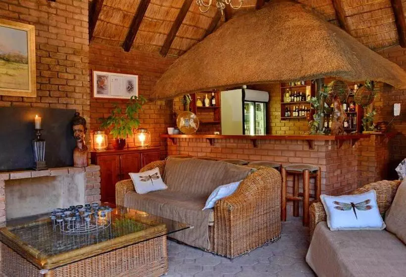 Majatalo Owls Loft Guesthouse