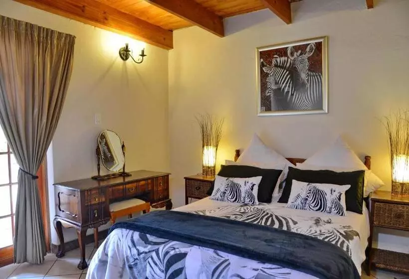 Majatalo Owls Loft Guesthouse