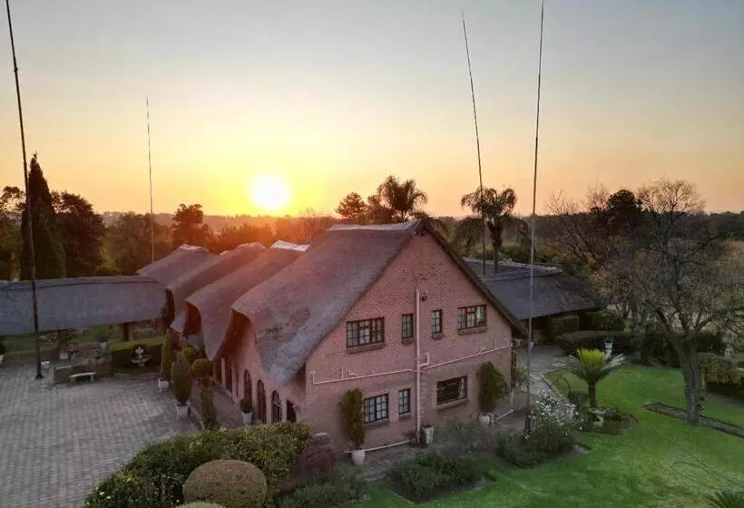 Majatalo Owls Loft Guesthouse