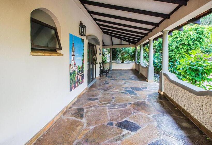 פנסיון Stephan's Guest House