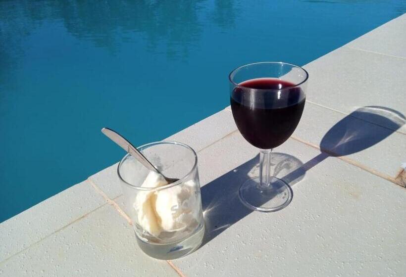 پانسیون Fred Hunter Villa