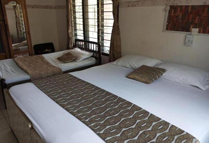 پانسیون Fred Hunter Villa