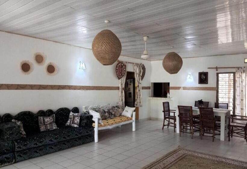 پانسیون Fred Hunter Villa