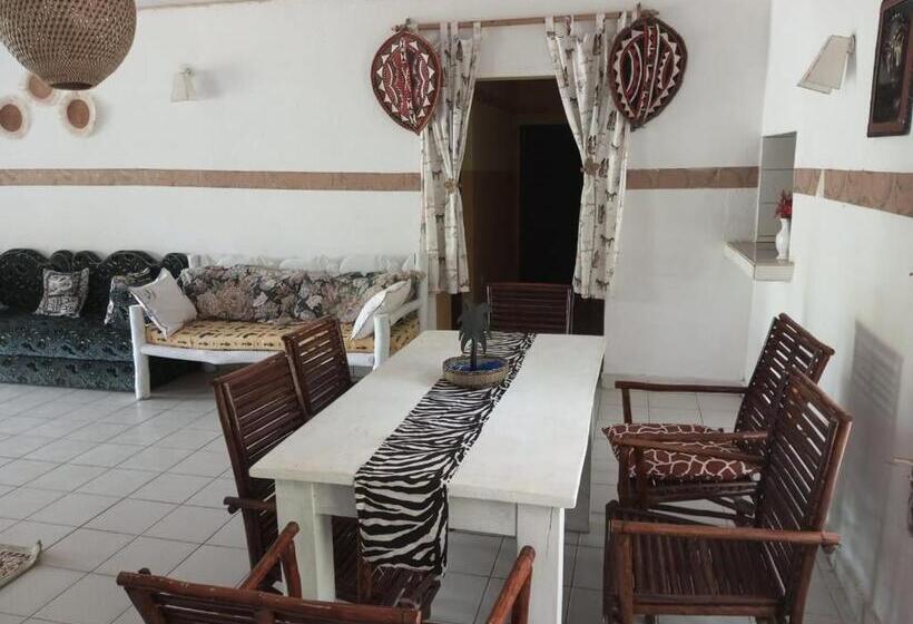 پانسیون Fred Hunter Villa