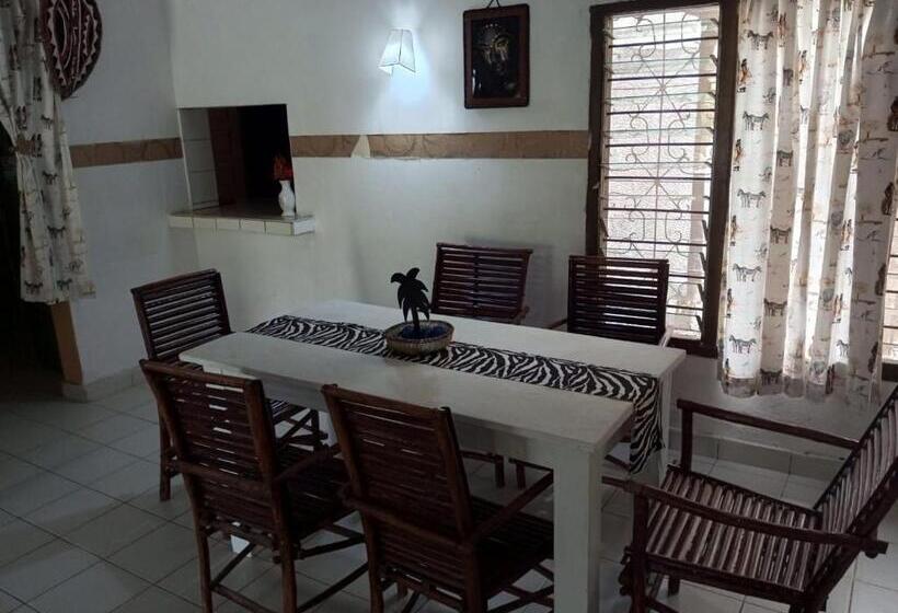 پانسیون Fred Hunter Villa