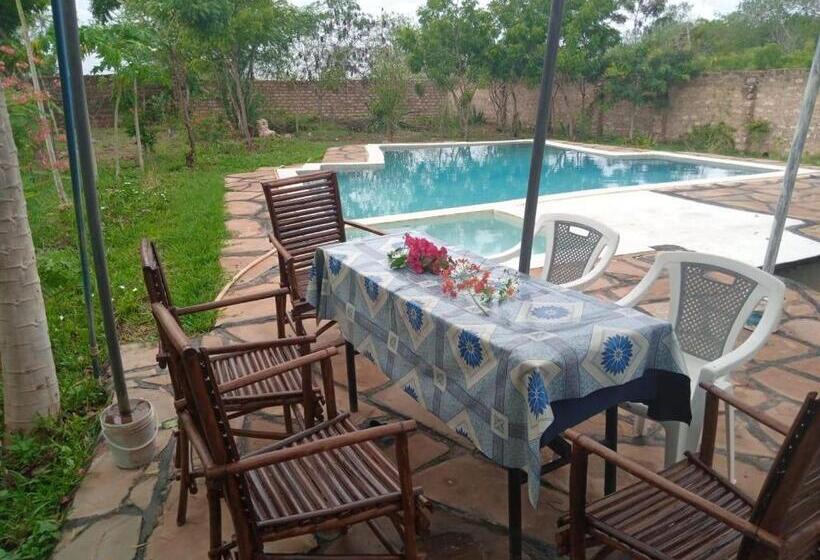 پانسیون Fred Hunter Villa