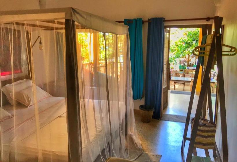 פנסיון Gecko Restaurant & Rooms