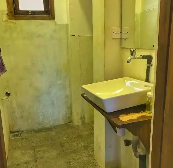 ペンション Gecko Restaurant & Rooms