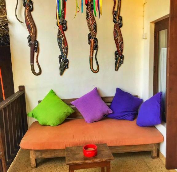 פנסיון Gecko Restaurant & Rooms