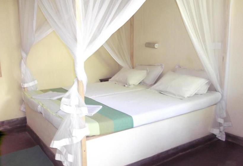 פנסיון Gecko Restaurant & Rooms