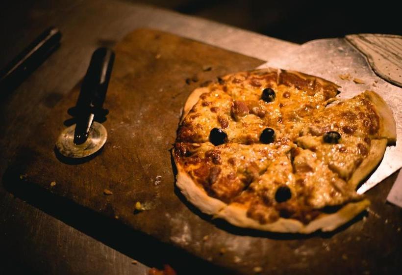 פנסיון Gecko Restaurant & Rooms