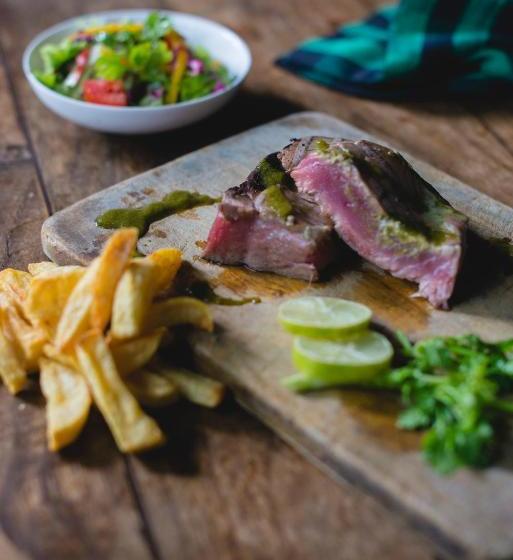 פנסיון Gecko Restaurant & Rooms