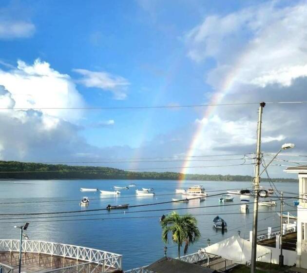 بنسيون The Seaside Garden Guesthouse