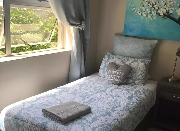 ペンション Bay Breeze Guesthouse Selfcatering