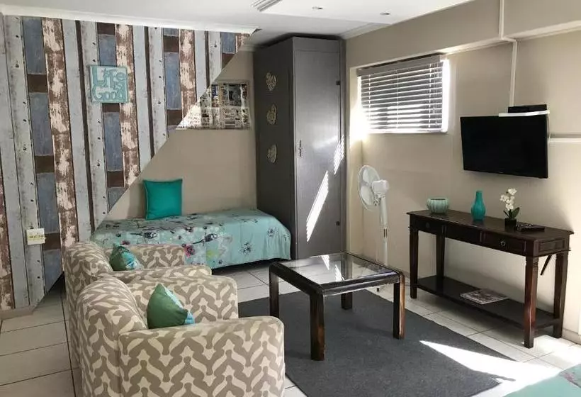 ペンション Bay Breeze Guesthouse Selfcatering