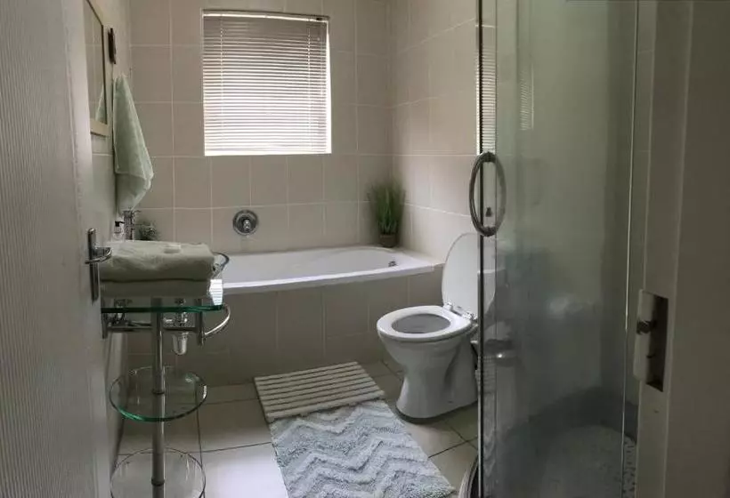 ペンション Bay Breeze Guesthouse Selfcatering