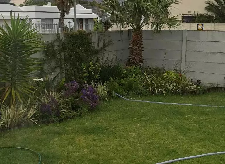 ペンション Bay Breeze Guesthouse Selfcatering