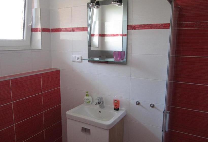 Panzió Guest House Krpole