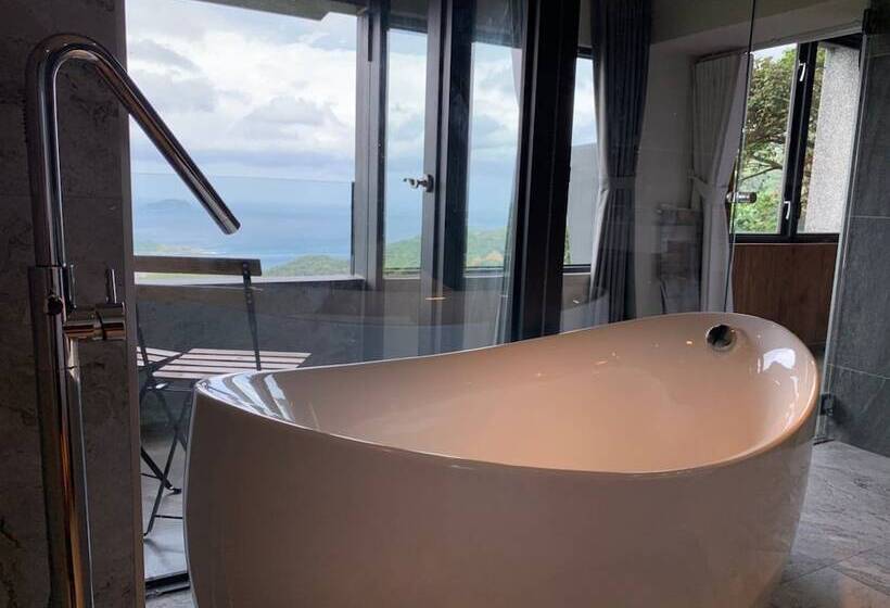 پانسیون Something Easy Inn