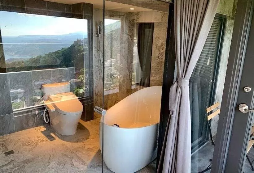 پانسیون Something Easy Inn