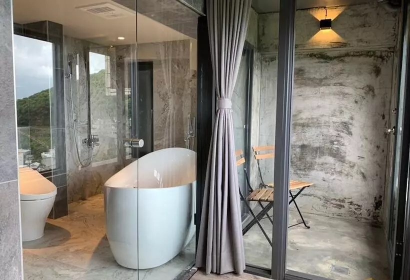 پانسیون Something Easy Inn