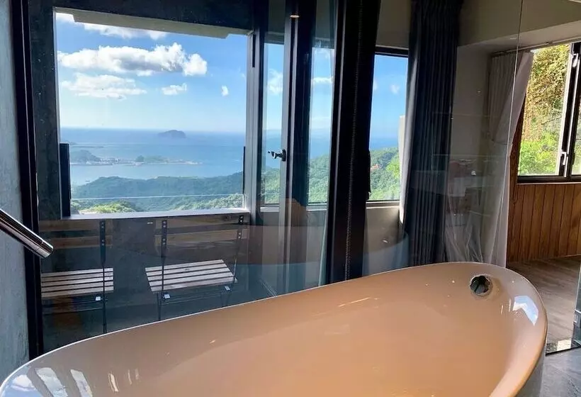 پانسیون Something Easy Inn