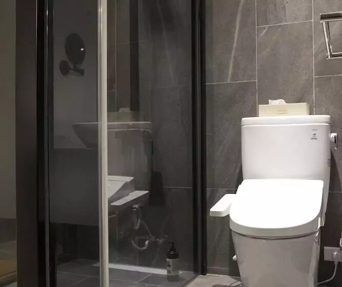 پانسیون Something Easy Inn