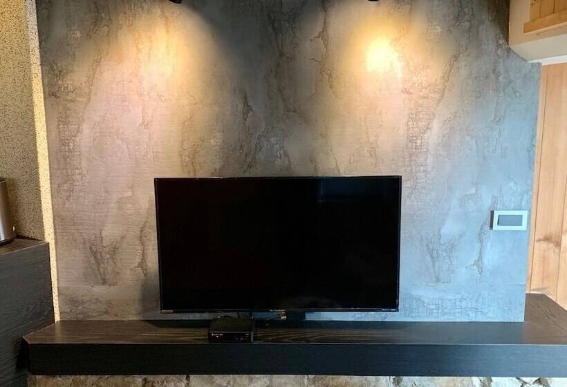 پانسیون Something Easy Inn