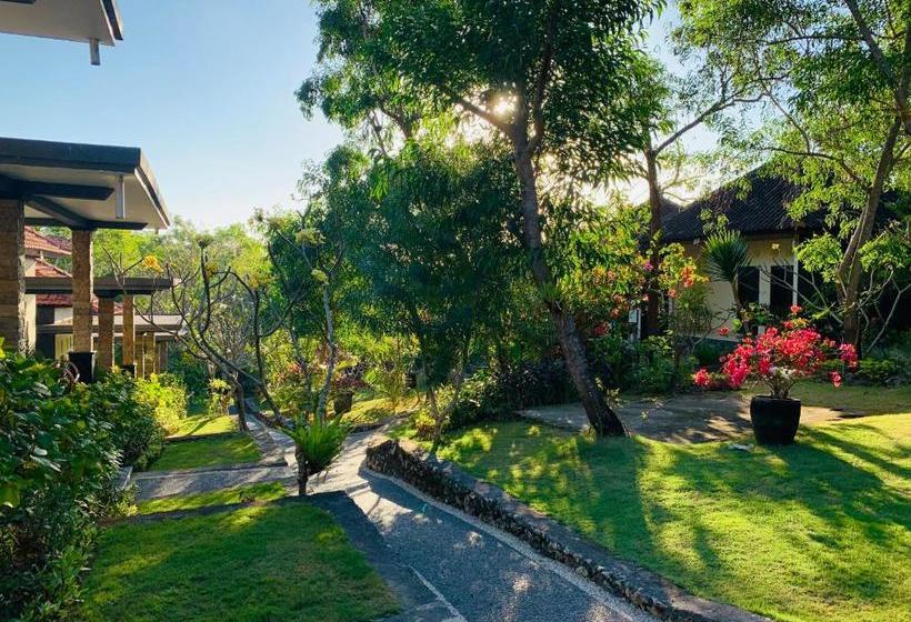 פנסיון Tregge Surf Camp Uluwatu