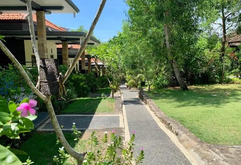 ペンション Tregge Surf Camp Uluwatu