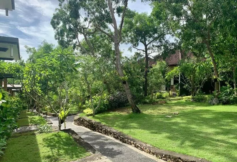 ペンション Tregge Surf Camp Uluwatu
