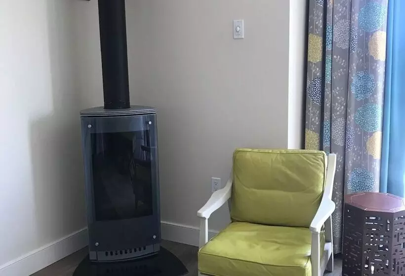 ユースホステル The Break