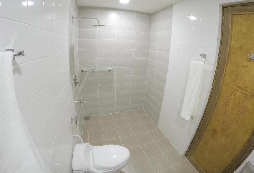 پانسیون Dhiffushi White Sand Beach