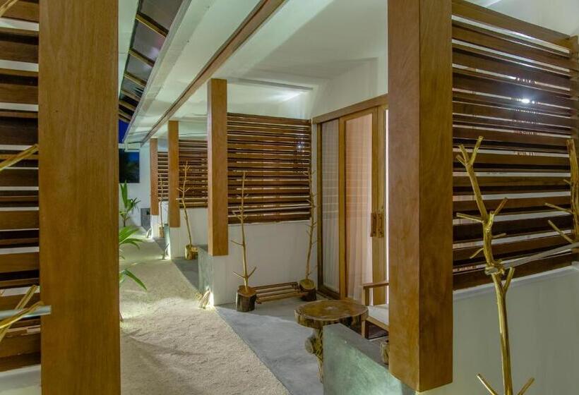 پانسیون Dhiffushi White Sand Beach