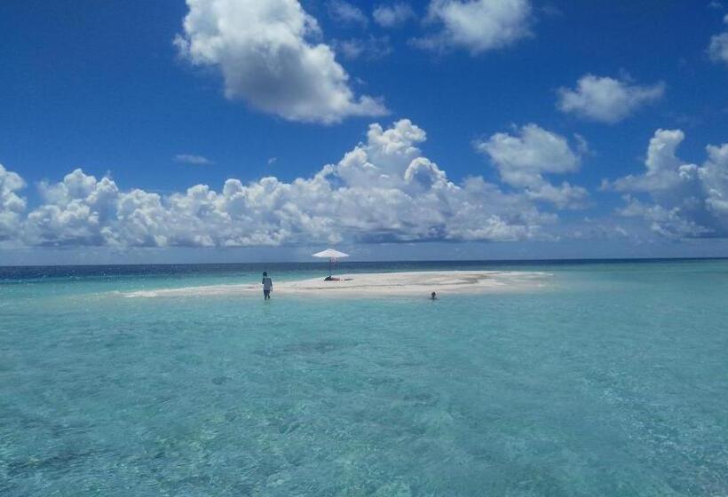 پانسیون Dhiffushi White Sand Beach
