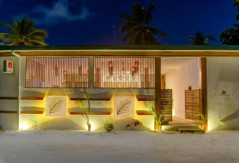 پانسیون Dhiffushi White Sand Beach