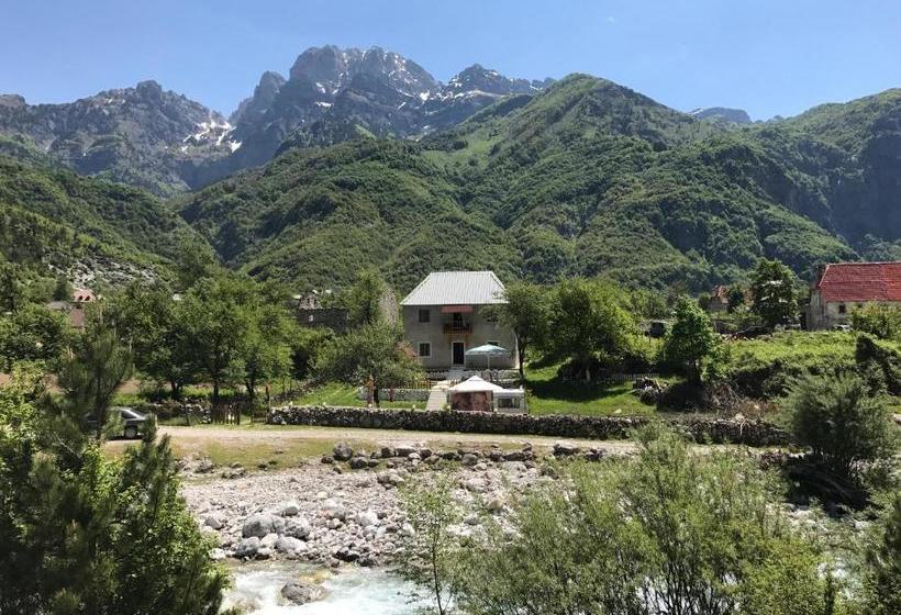 פנסיון Guesthouse Marashi