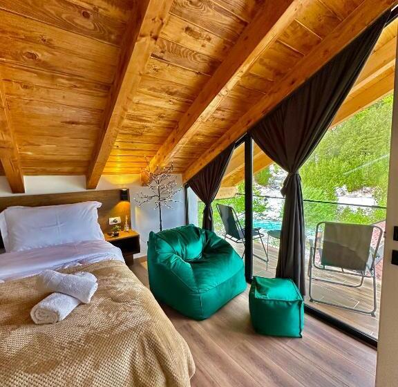 פנסיון Guesthouse Marashi