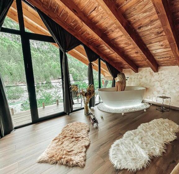 פנסיון Guesthouse Marashi