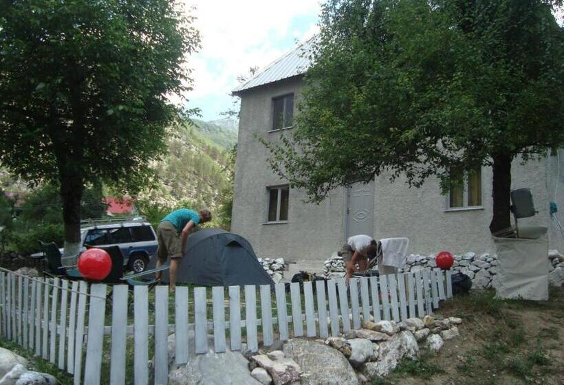 פנסיון Guesthouse Marashi