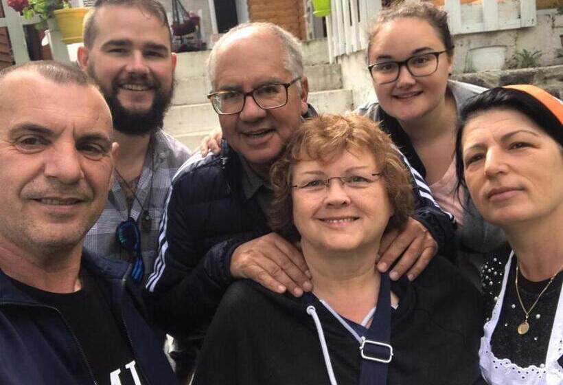 פנסיון Guesthouse Marashi