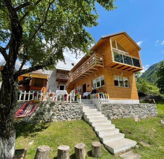 פנסיון Guesthouse Marashi