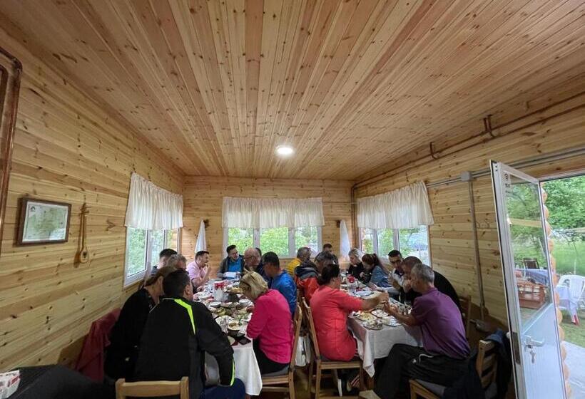 פנסיון Guesthouse Marashi