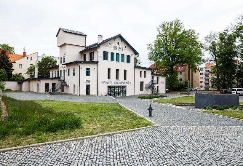 פנסיון Penzion Papírna